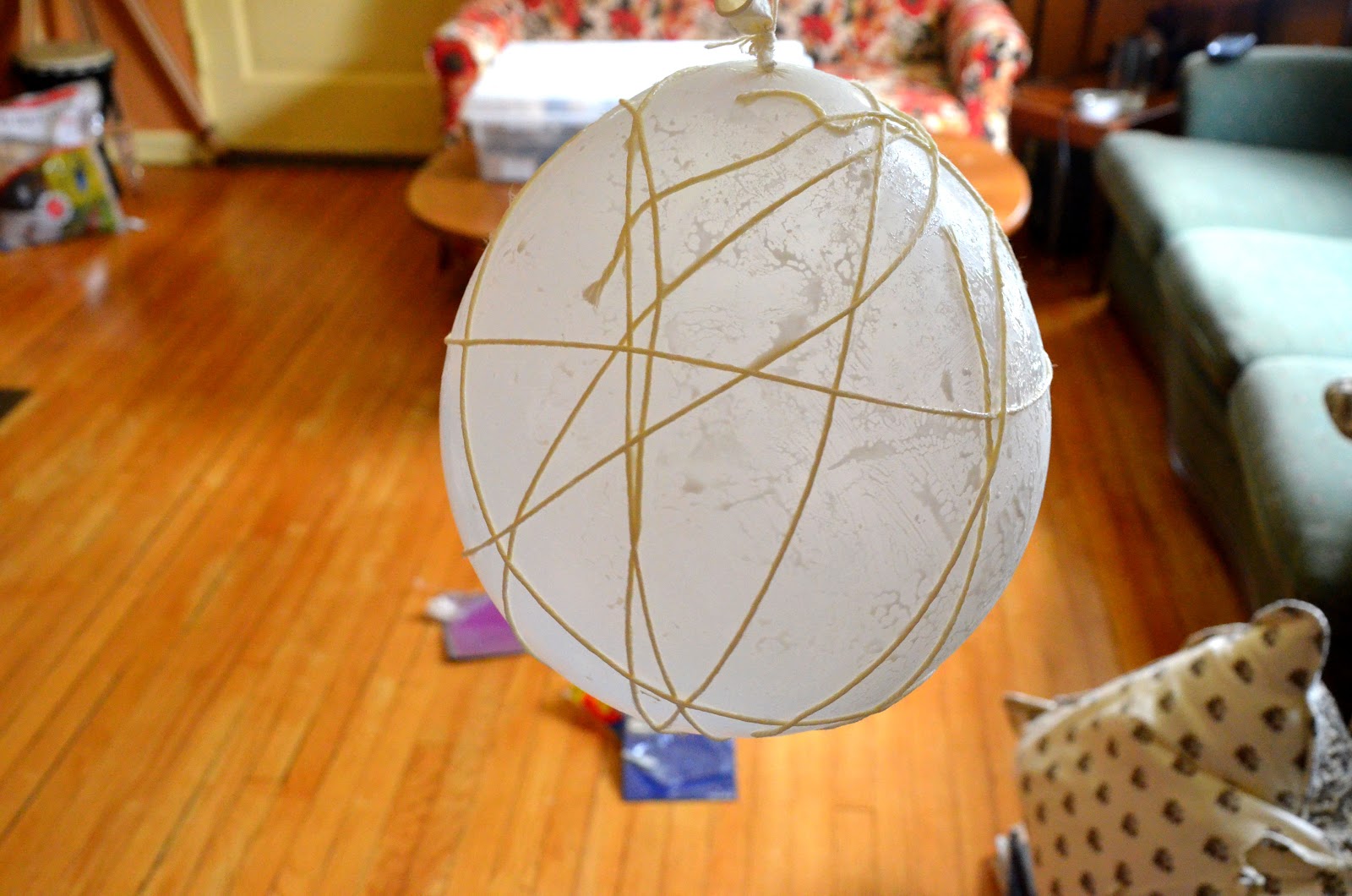 Hello There Handmade DIY Blog DIY Abstract Home Decor Hanging Yarn