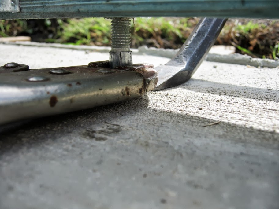 Grant Trebbin Removing Dynabolt Sleeve Anchors