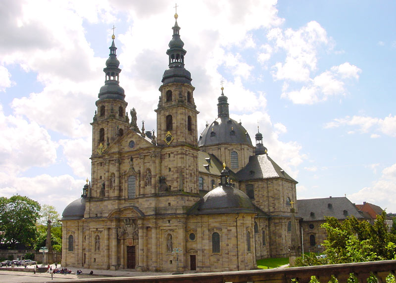 Deutsch 320 Der Fulda Dom und Die HeiligKreuzMünster in Rottweil