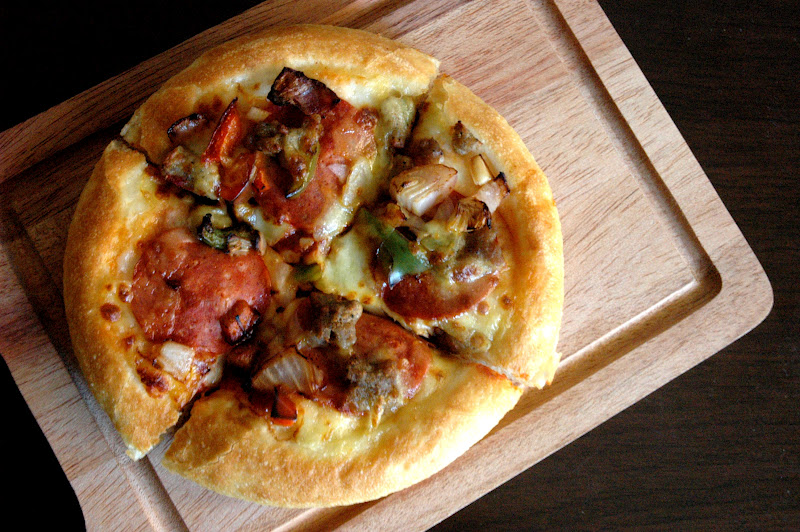 DUDE FOR FOOD Getting Personal with Pizza Hut's Supreme Pan Pizza