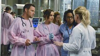 Grey’s Anatomy S09E24. Perfect Storm (SEASON FINALE) Grey’s Anatomy S09E24. Perfect Storm (SEASON FINALE)