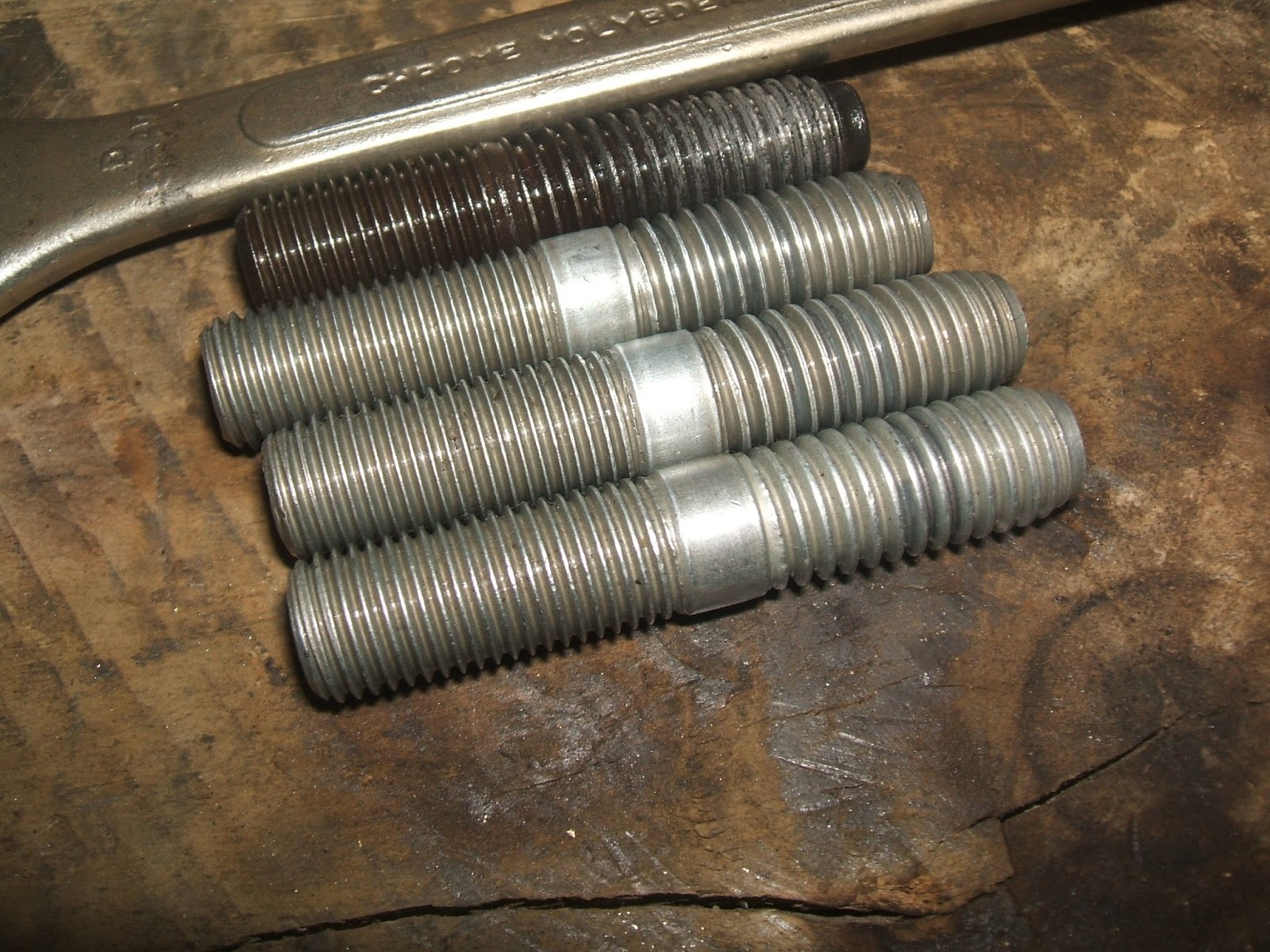 Harley Davidson Panhead Zinc plating nuts bolts and brackets DIY at home