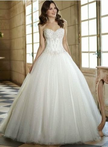 queusar: vestido de novia estilo princesa strapless con apliques