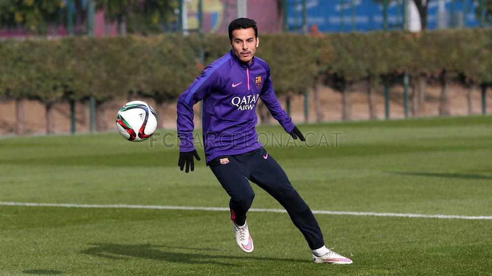 Pedro maillot foot entrainement violet Barcelone 2015 pull