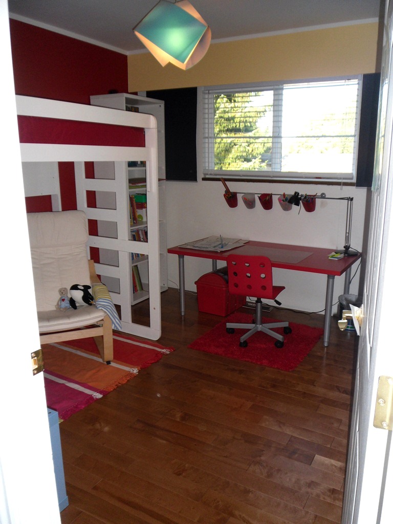 4960 miles: kinderzimmer mit hochbett