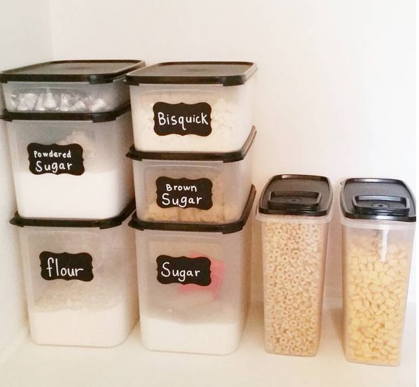 Organizing the Pantry with Tupperware