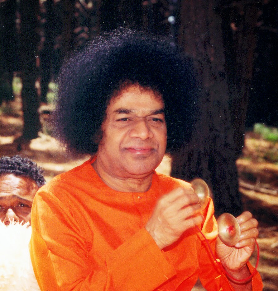 Sathya Sai with Students: What is the benefit of singing Bhajans?
