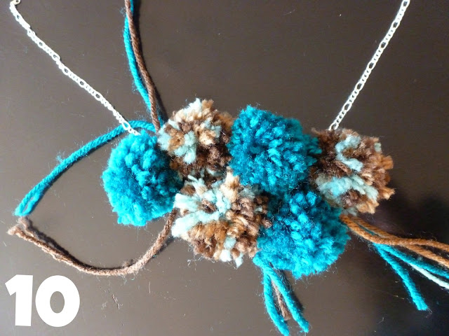 Pom-Pom-Necklace Yarn-Pom-Poms