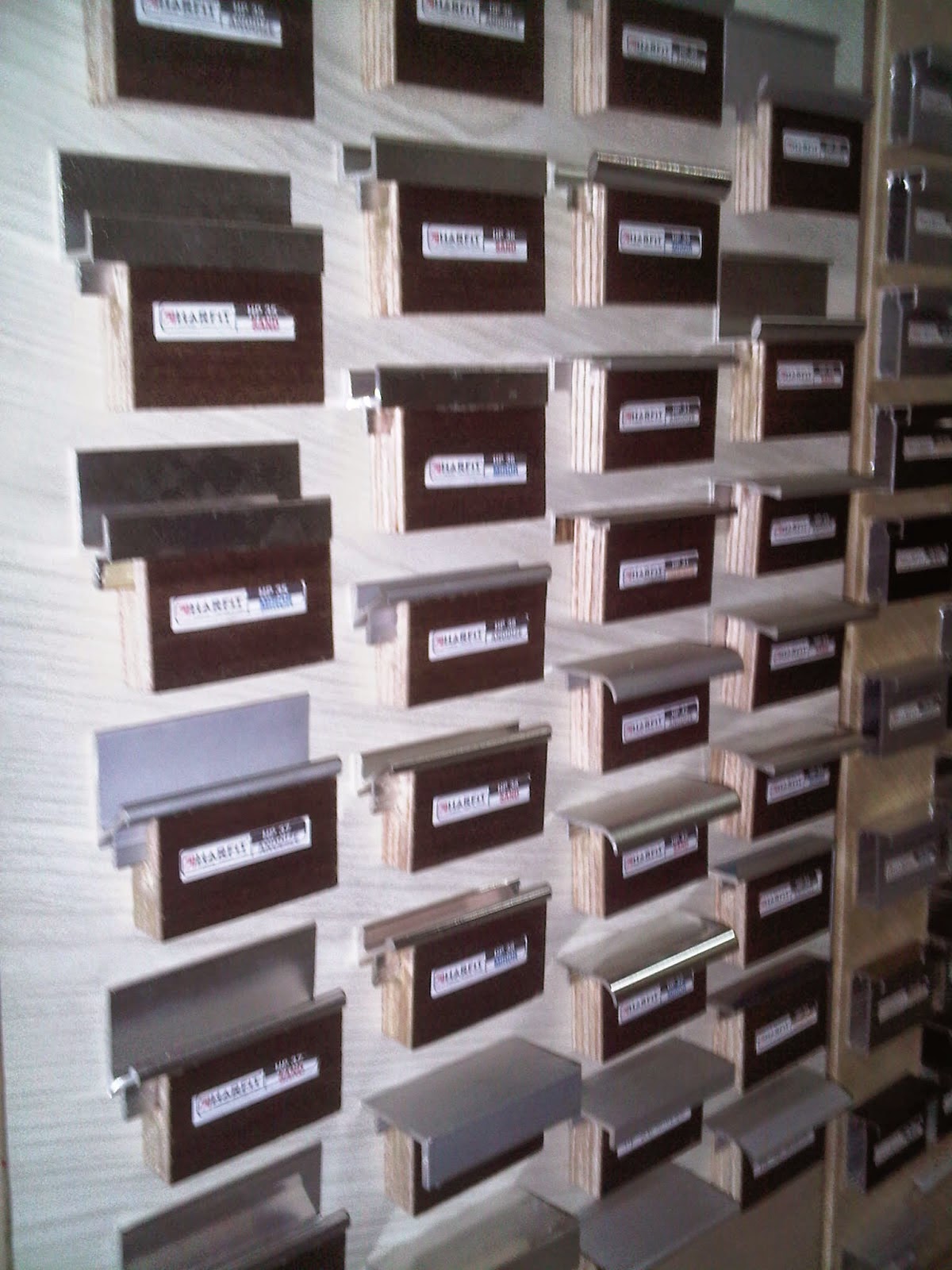 Frame Aluminium dan Handle Untuk Kayu Harfit Bintang Hardware Jual