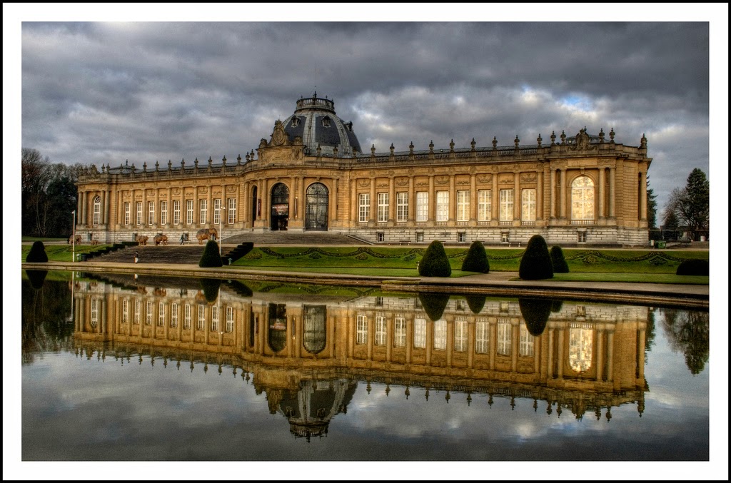 Architectural Photography Tutorial using reflections in architectural photography compositions Architectural Photography Tutorial using reflections in architectural photography compositions