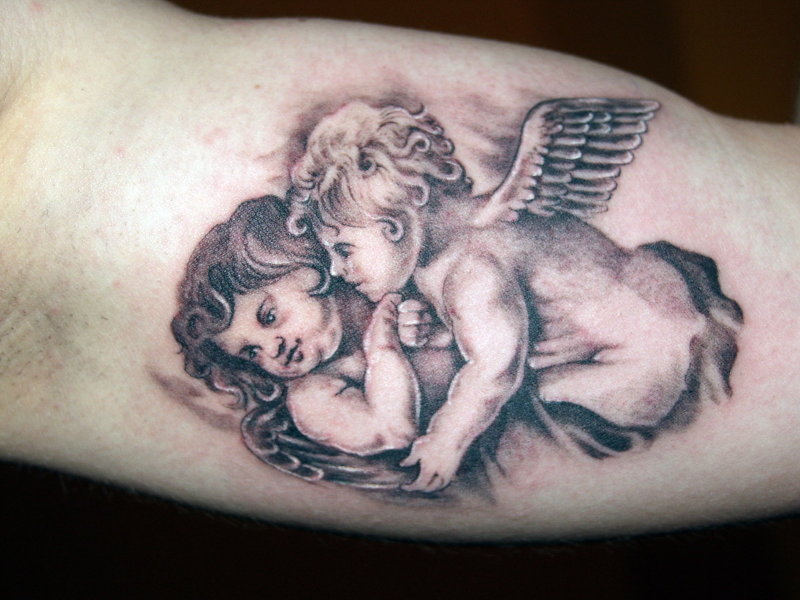 Featured image of post Tatuajes De Angeles En El Brazo Peque os