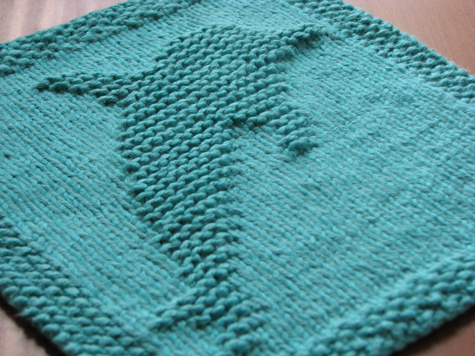 One Crafty Mama: Dolphin Dishcloth