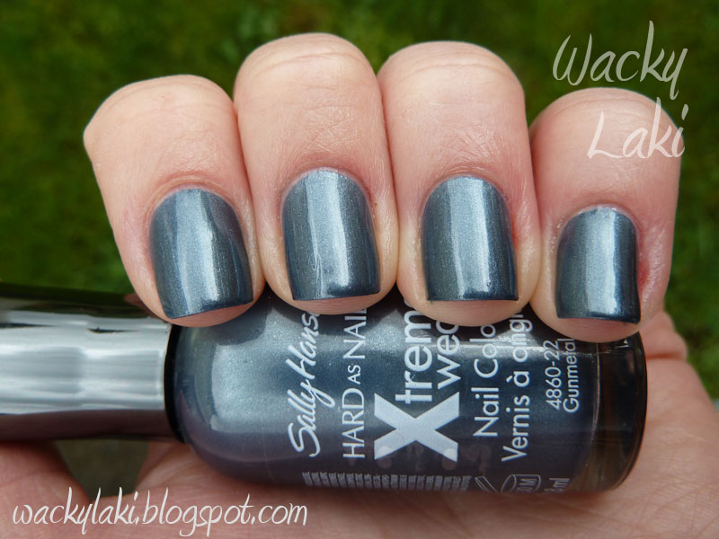 Wacky Laki: Sally Hansen Xtreme Wear Gunmetal