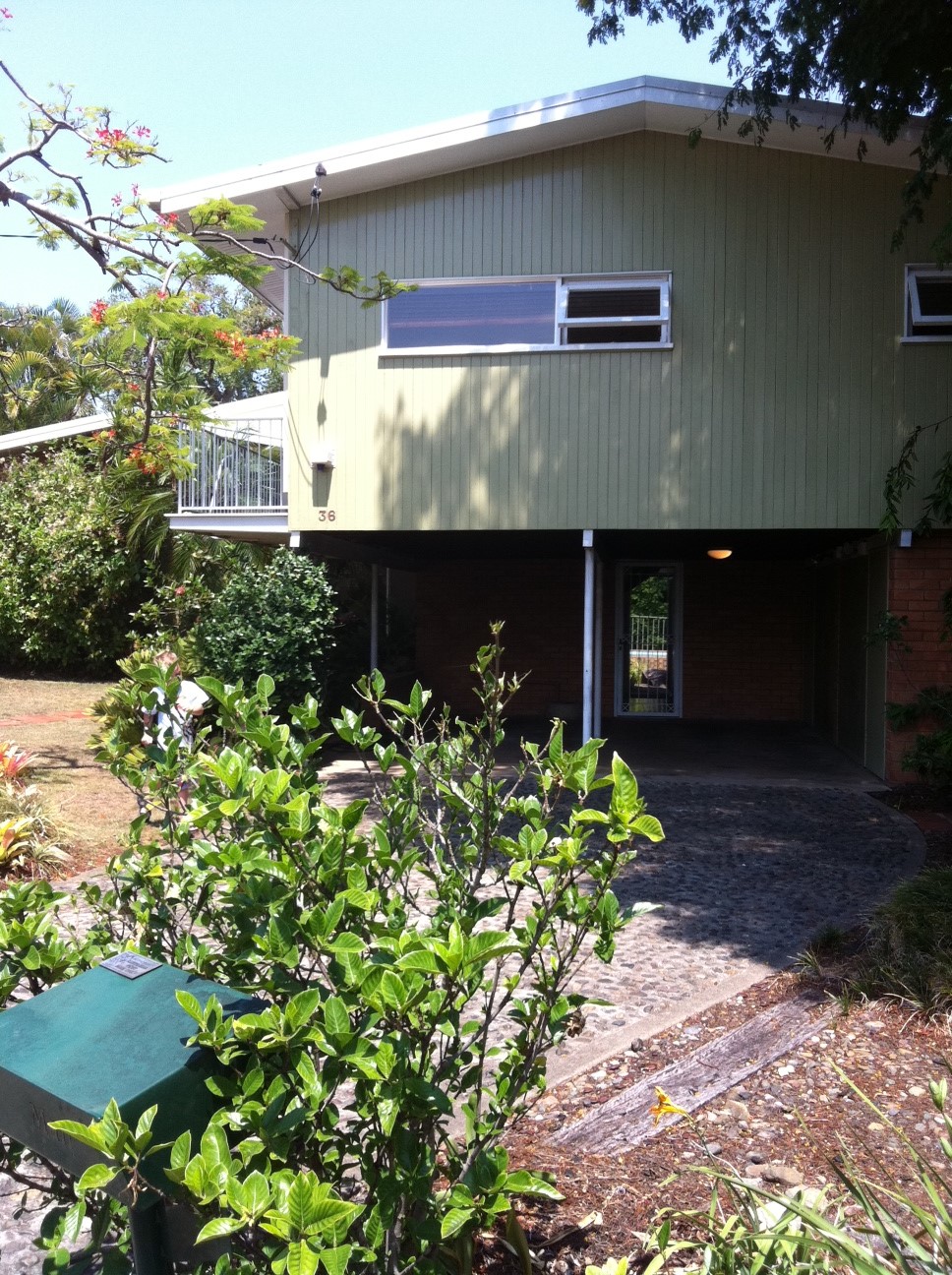 Fun and VJs Vale midcentury Brisbane home