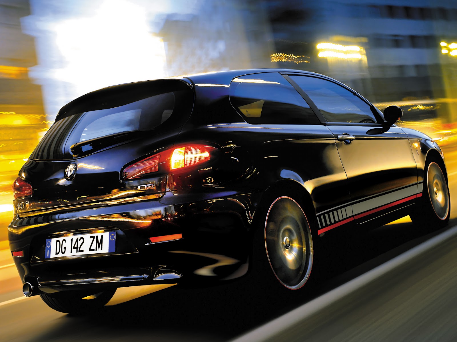 http://4.bp.blogspot.com/-HcpsCHSOnKI/T9db8gyPKYI/AAAAAAAAA08/oMCmKKFsJ4I/s1600/autowp.ru_alfa_romeo_147_ducati_corse__9.jpg