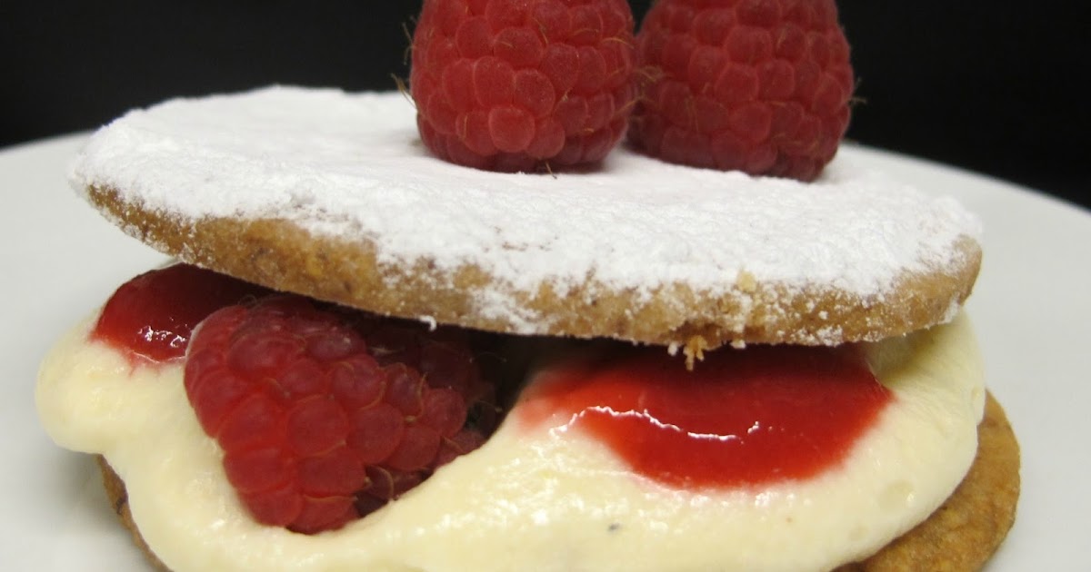 cuocicucidici HAZELNUT SHORTBREAD with RASPBERRIES di DELIA SMITH