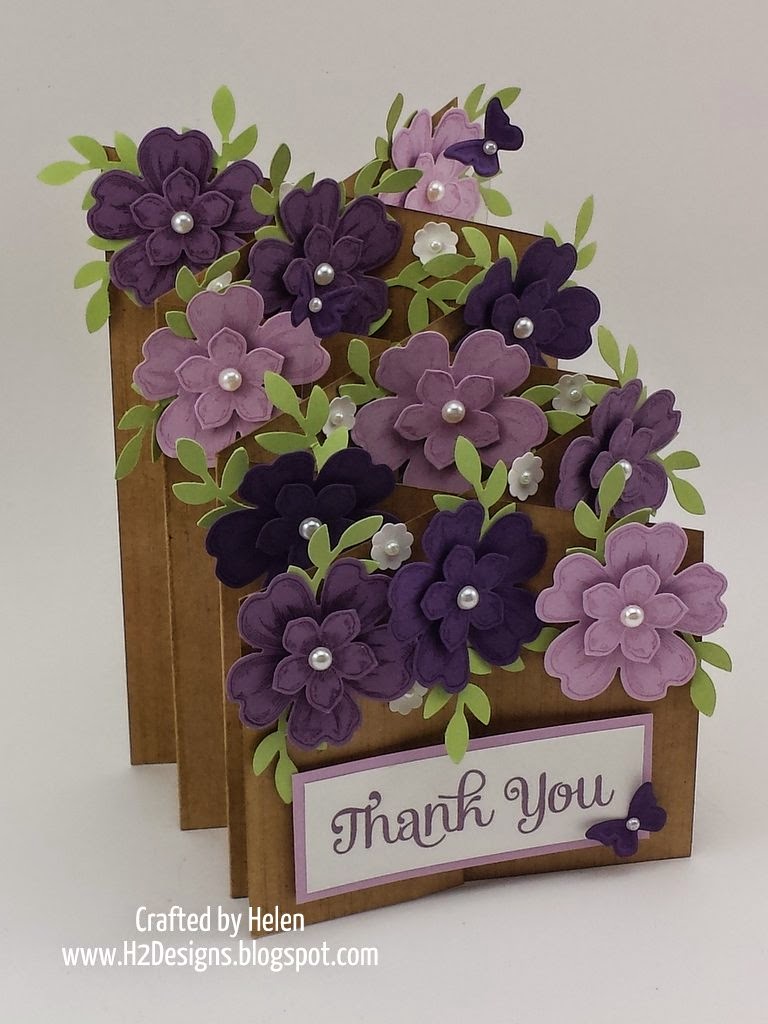 H2 Designs FLORAL CASCADE CARDS