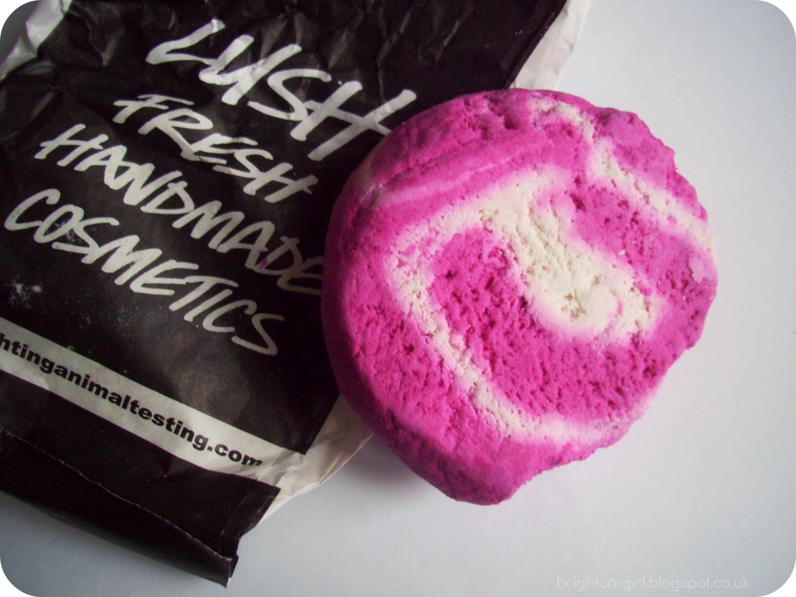 Lush The Comforter Bubble Bar Review