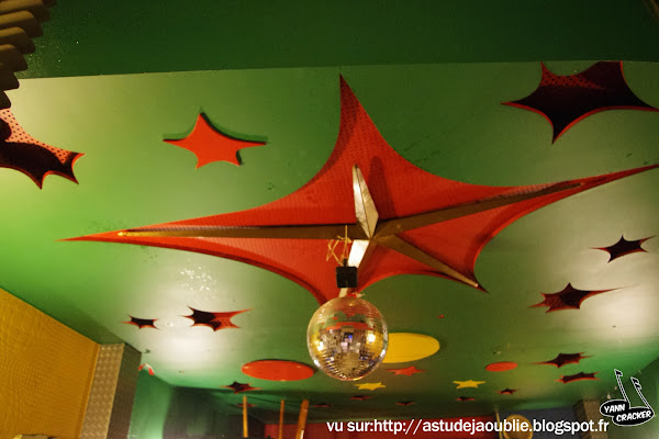 Valence - Oasis Café Décorateur: C. Martin Création: 1959 Valence - Oasis Café Décorateur: C. Martin Création: 1959