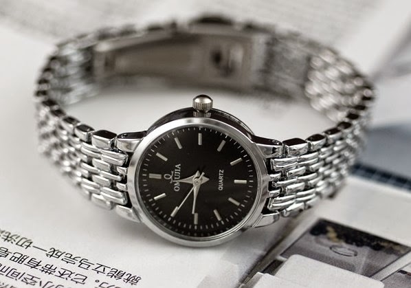 Chuyên bán sỉ đồng hồ thời trang nam nữ giá rẻ nhất HCM - 11