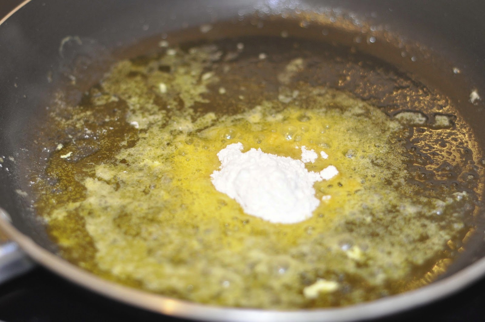 Simple Food 4 Steps to Make a Good Sauce