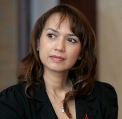 Ira Wibowo berperan sebagai Andien (ibunya Rafa) di sinetron Love In Paris Ira Wibowo berperan sebagai Andien (ibunya Rafa) di sinetron Love In Paris, www.elangajib.com