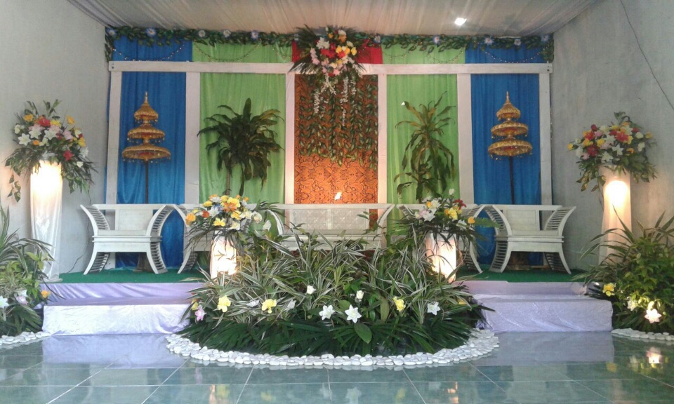 TRI DECORATION Florist KLIWONAN Bagi capeng yang ingin bagi capeng yang ingin melangsungkan