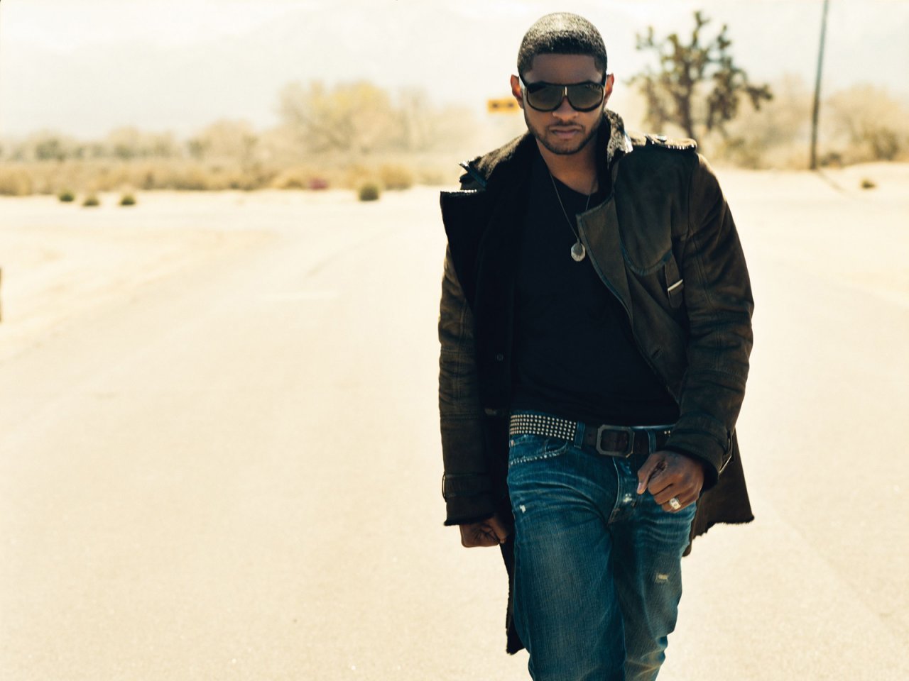 CGS Hits Usher estrena videoclip "Dive"