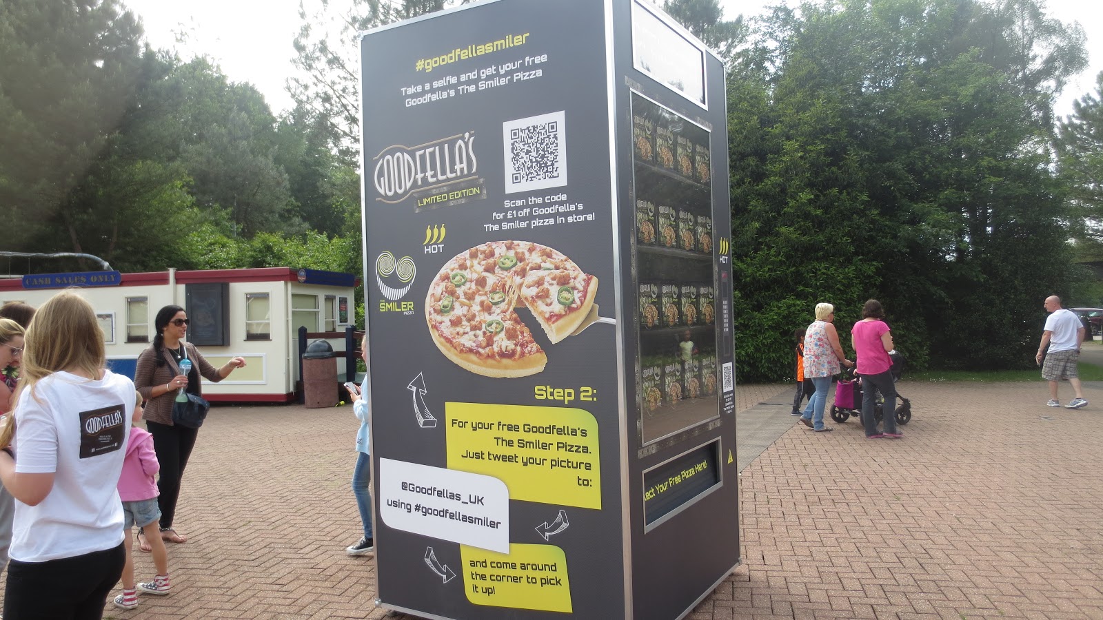 Alton Towers with Goodfellas Pizza Charlotte Ruff
