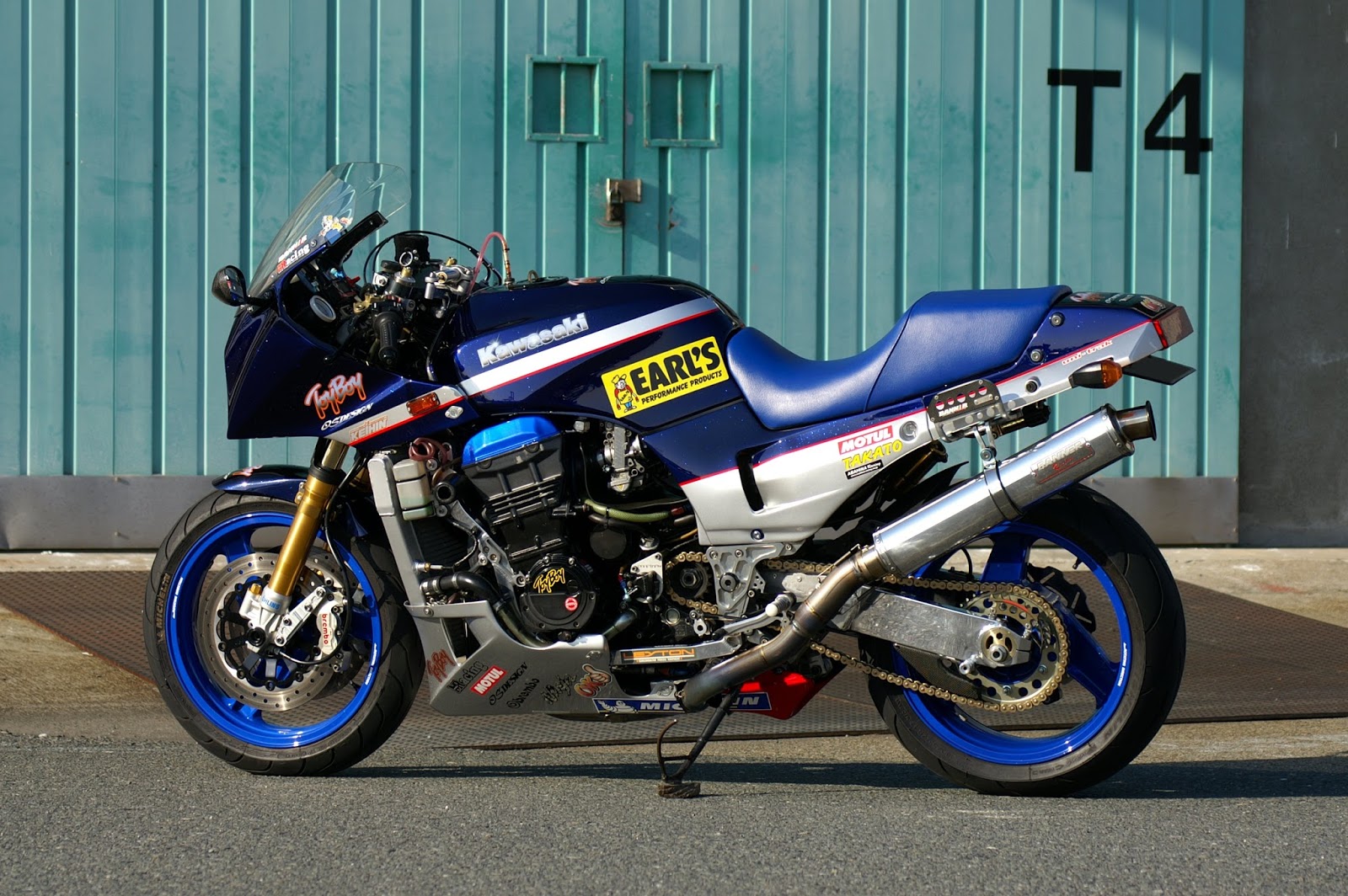 Mercenary garage: gpz 900 racer
