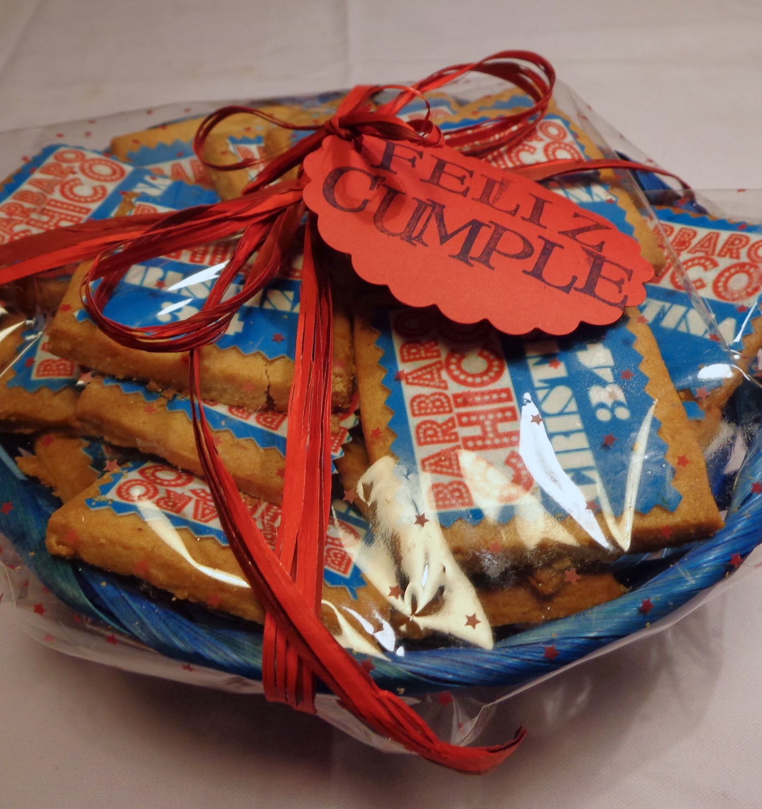 BENDITO DESCONTROL: GALLETAS DECORADAS CON PAPEL DE AZÚCAR BENDITO DESCONTROL: GALLETAS DECORADAS CON PAPEL DE AZÚCAR
