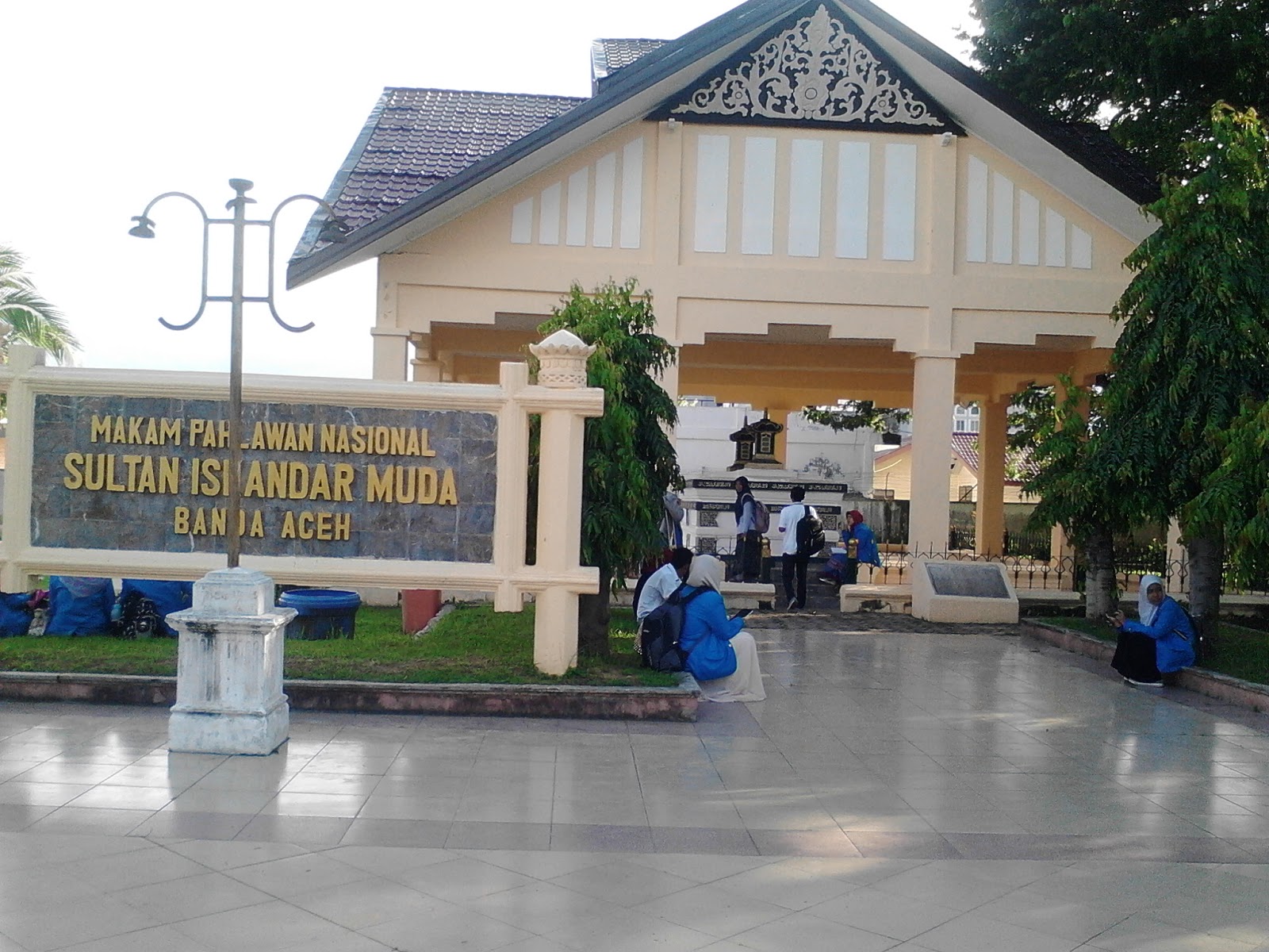 Voice of history: MAKAM-MAKAM RAJA ACEH
