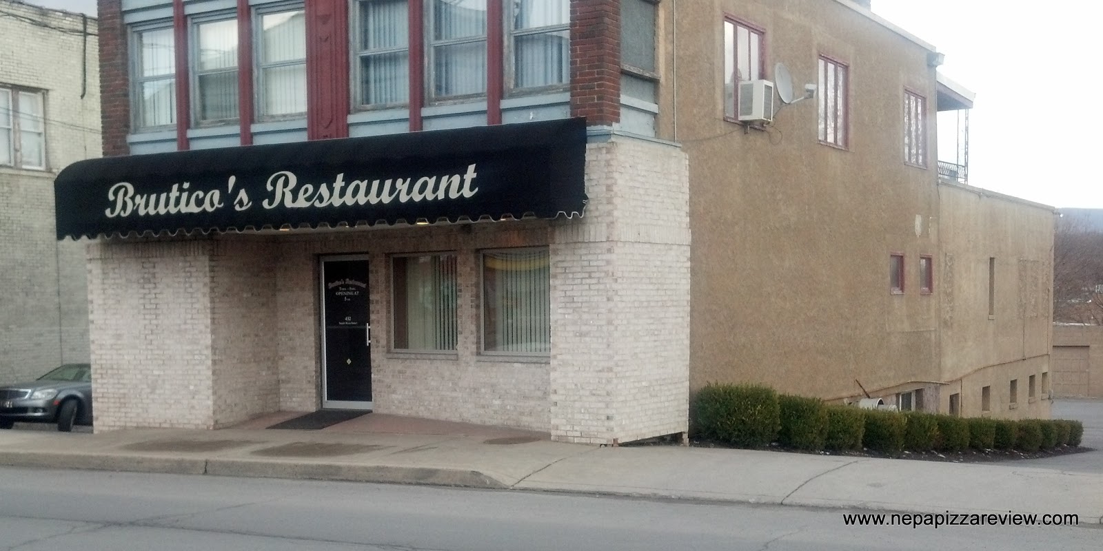 Bruticos Restaurant Old PA NEPA Pizza Review