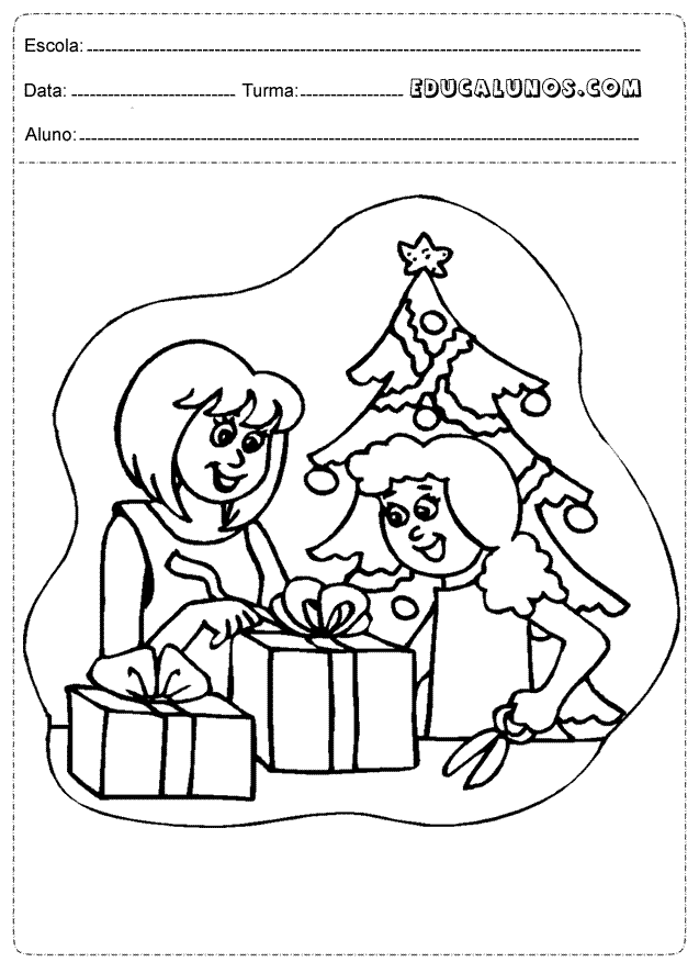 Mãe e filha abrindo presente natalino