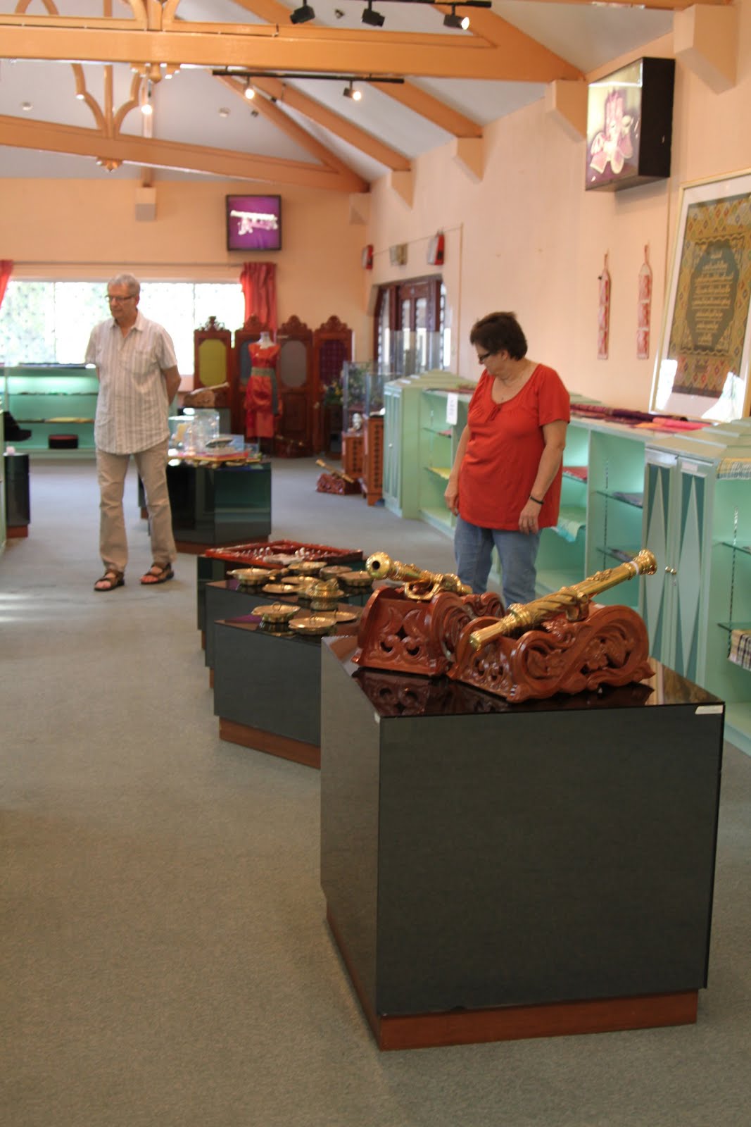 Life in Brunei Arts & Handicrafts