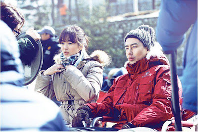Behind The Scenes of That Winter, The Wind Blows