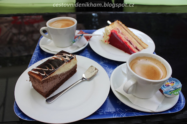 cukrárna Aida // cake shop "Aida" cukrárna Aida // cake shop "Aida"