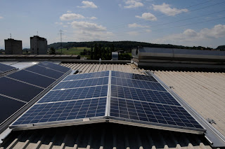 Energie Vom Dach Undichtes Dach Mit Solaranlage Saniert