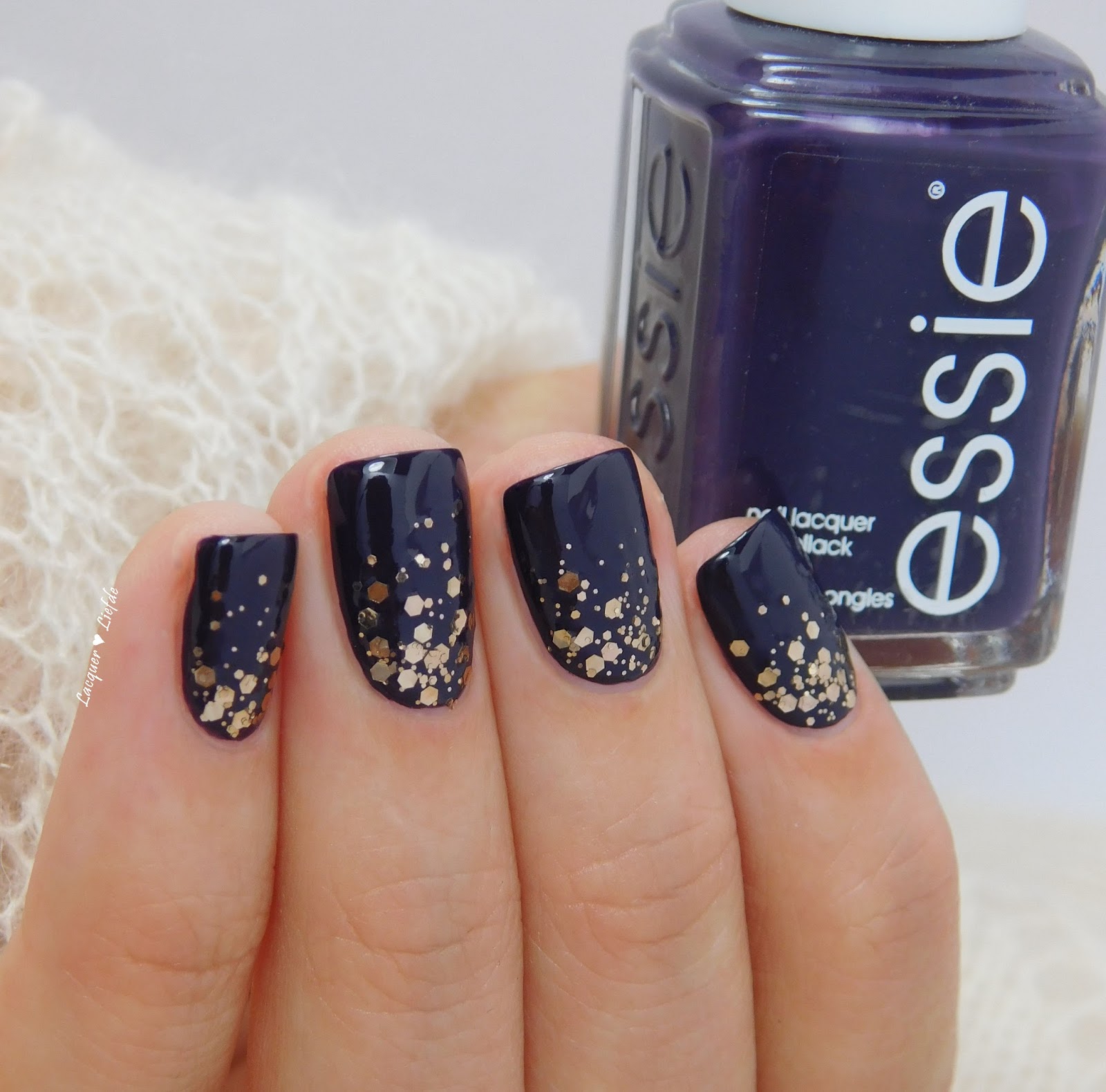 Lacquer Liefde Fall in ESSIE Love Blogparade