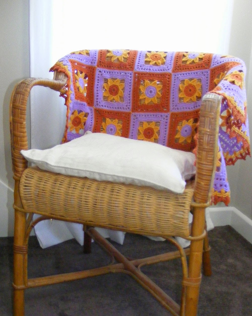 Sooz Jewels: Small cheerful chair throw