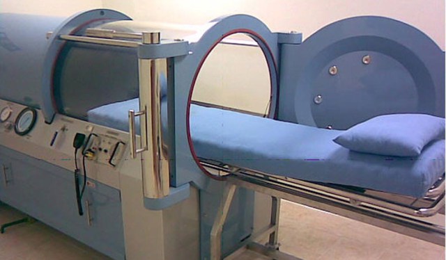 India. Monoplace hyperbaric Oxygen therapy Chamber - 3 ATA