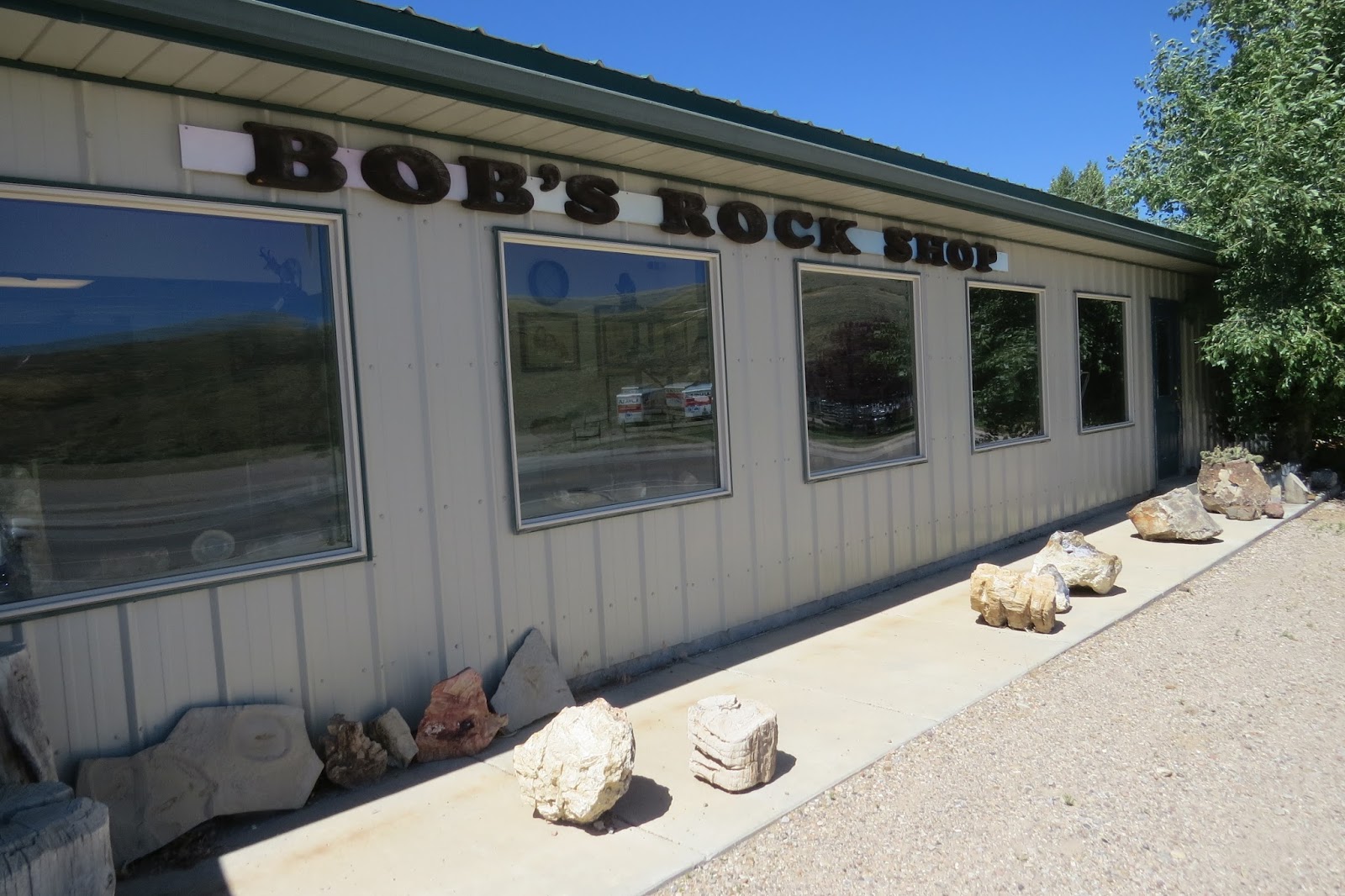 Readerbuzz Bob's Rock Shop, Kemmerer, Wyoming