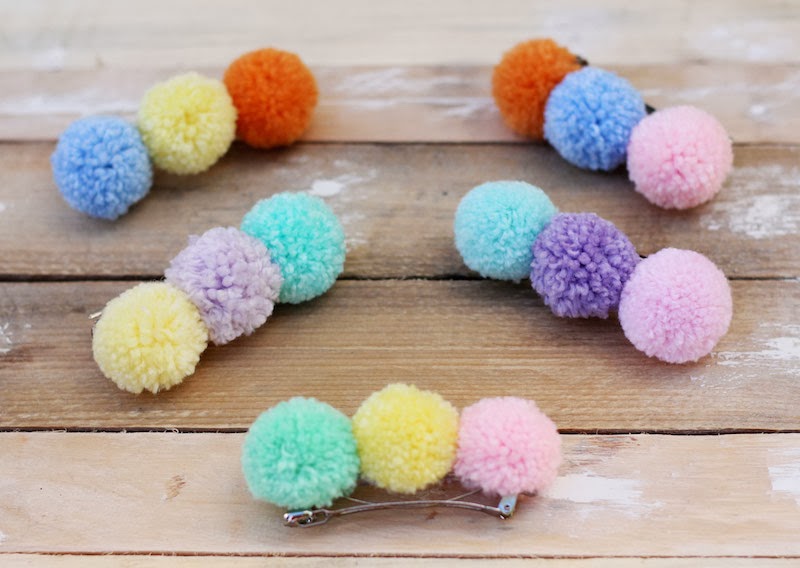 Pom-pom hair clip 1