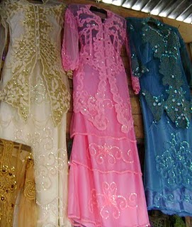 Baju pengantin 2011 hitam pink