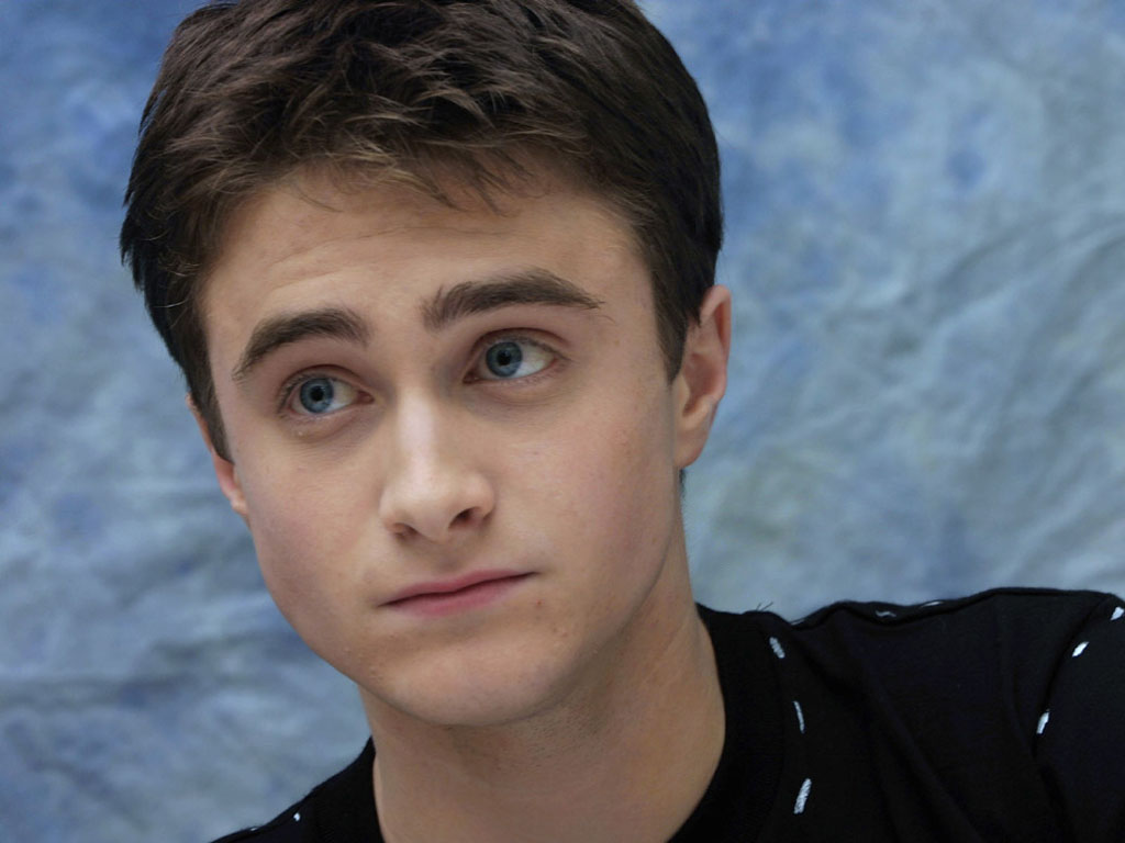http://4.bp.blogspot.com/-HqVcmjlGzus/T5Ljt1FJnII/AAAAAAAAApI/k6Csq7f8FVA/s1600/Daniel+Radcliffe_6.jpg