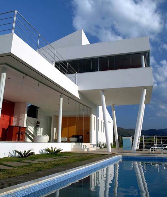 Modern-Mountain-Home-Design-Interior-by-Ulisses-Morato