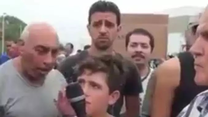 Απίστευτη μαρτυρία λαθρομετανάστη: «Σε άλλο ΗΟΤ SPOT ντίνουνε και μιστό»…!!!» Εσύ το ήξερες αυτό; (ΒΙΝΤΕΟ) Απίστευτη μαρτυρία λαθρομετανάστη: «Σε άλλο ΗΟΤ SPOT ντίνουνε και μιστό»…!!!» Εσύ το ήξερες αυτό; (ΒΙΝΤΕΟ)