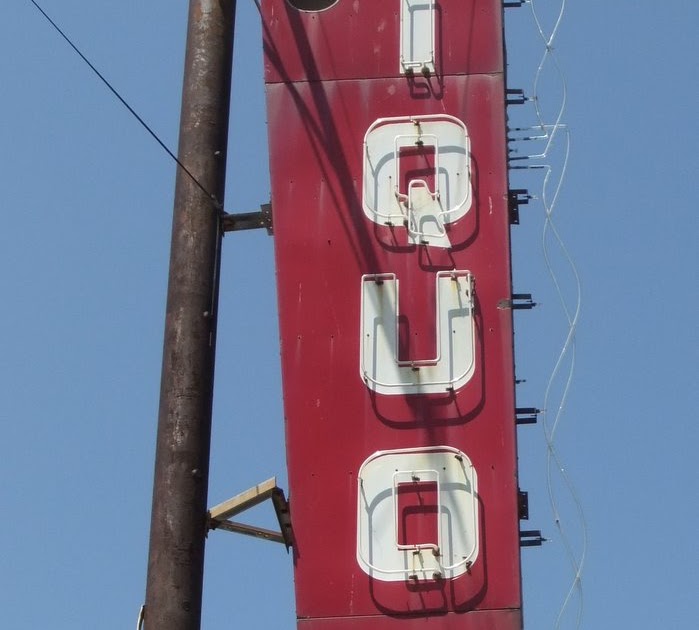 Our Oakland signs Jackson's Liquor