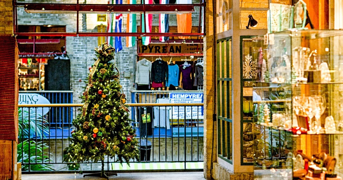Carla Dyck Photography Christmas at The Forks