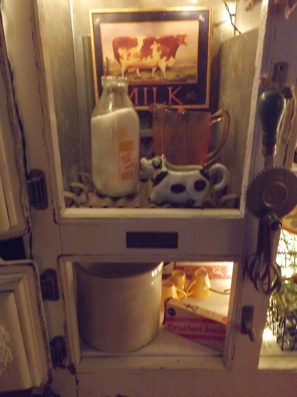 I HAVE DECORATED MY LATE ! 1800's ICE BOX